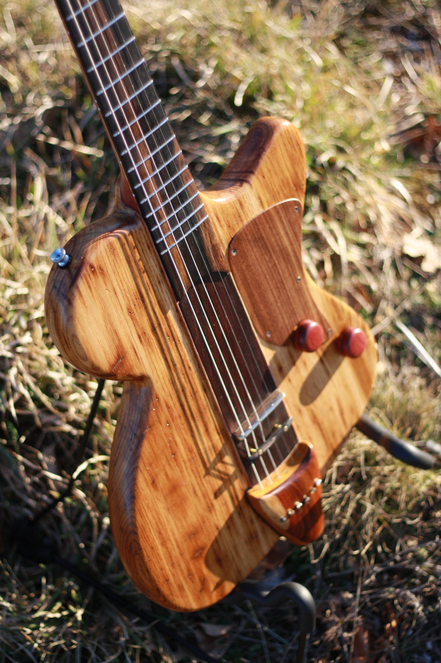 ShiverGuitar "F" natural